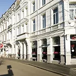 Leonardo Boutique Center 4* 마스트리흐트