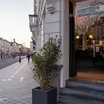 호텔 Leonardo Boutique Center