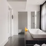 Leonardo Boutique Center 4* 마스트리흐트