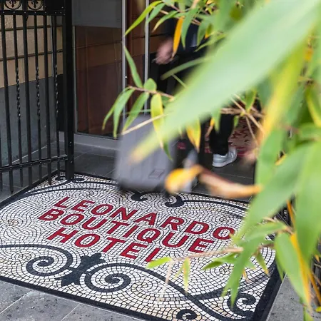 Leonardo Boutique Center ホテル 4*