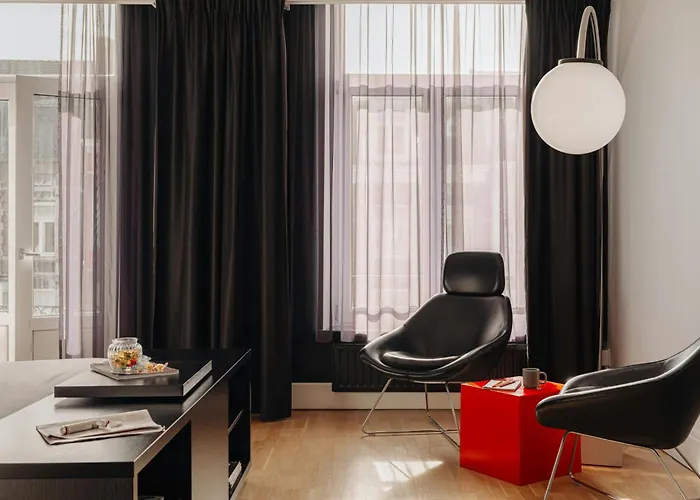 ホテル Leonardo Boutique Center 4*