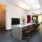 Szálloda Leonardo Boutique Center