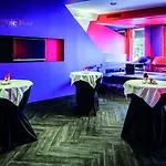 Szálloda Leonardo Boutique Center