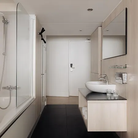 Leonardo Boutique Center Former Designhotel 4* Maastricht