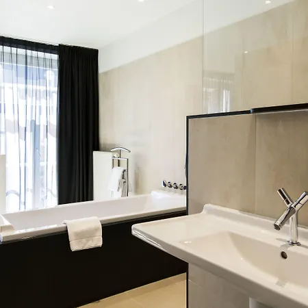 Hotel Leonardo Boutique Center Former Designhotel 4*