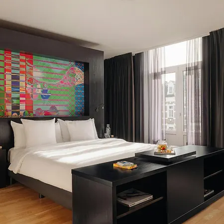 Leonardo Boutique Center