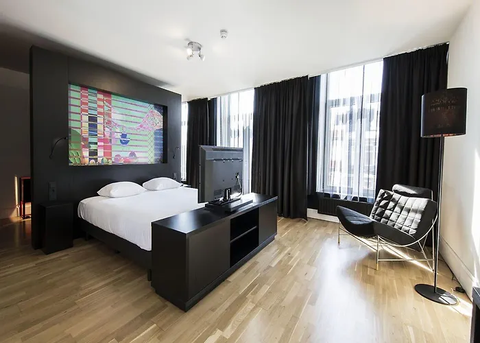 Leonardo Boutique Center Hotel