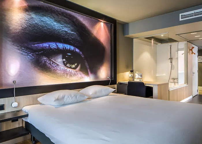 Hotel Leonardo Boutique Center