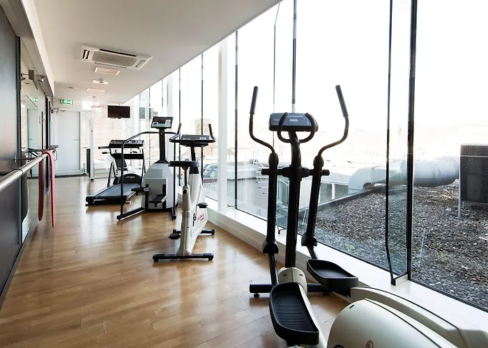 Leonardo Boutique Center Hotel