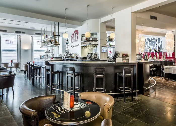 Leonardo Boutique Center Hotel 4*