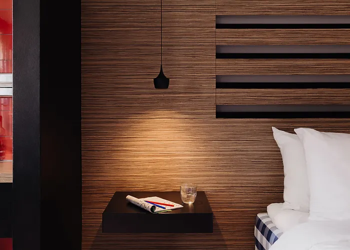 Leonardo Boutique Center Hotel