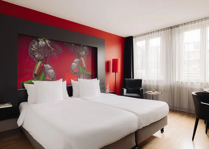 Leonardo Boutique Center Отель 4*