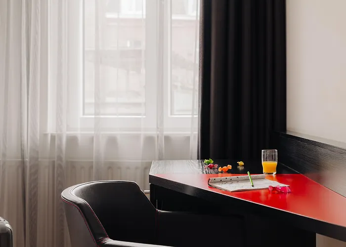 Leonardo Boutique Center Hotel