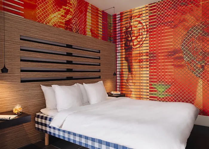 Hotel Leonardo Boutique Center