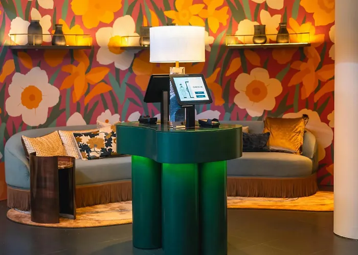 Leonardo Boutique Center Отель 4*