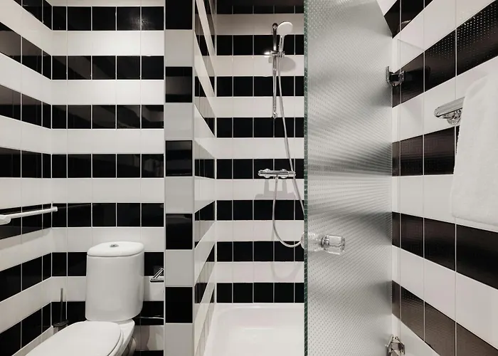 Hotel Leonardo Boutique Center Former Designhotel 4*