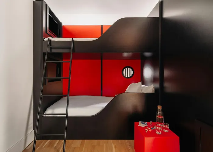 Leonardo Boutique Center Отель