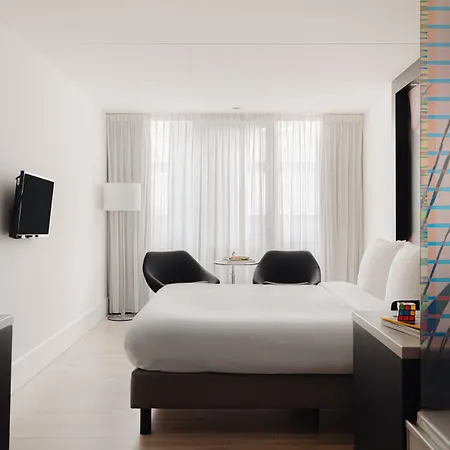 Ξενοδοχείο Leonardo Boutique Center 4*
