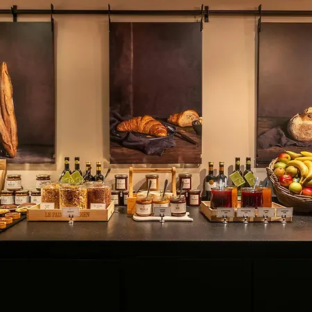 Ξενοδοχείο Leonardo Boutique Center 4*